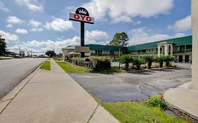 OYO Hotel Douglas GA US-441